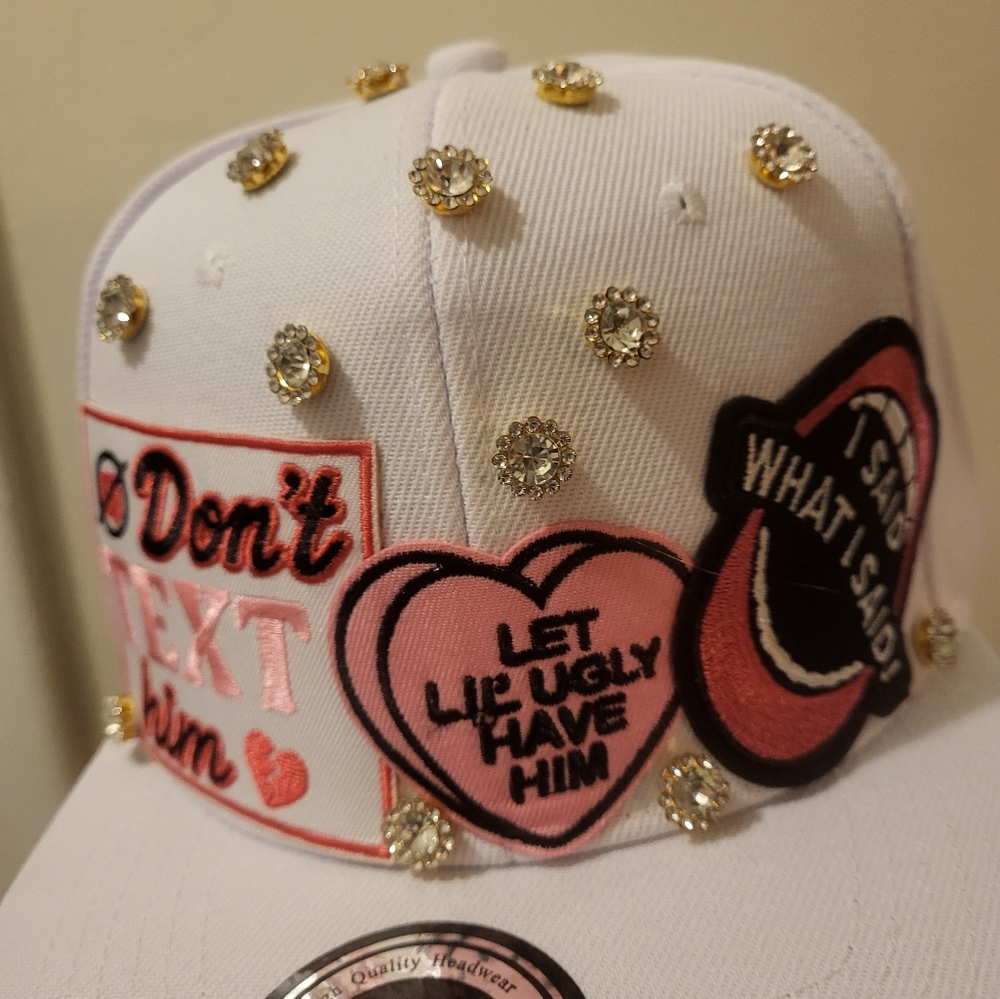 A custom hat - Picture 4 of 4